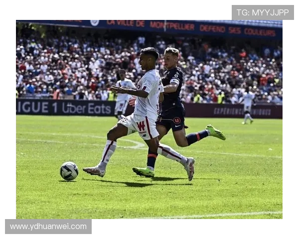 巴黎圣日耳曼关键战连遭重创,防守问题持续暴露影响争冠形势 巴黎圣日耳曼关键战连遭重创,防守问题持续暴露影响争冠形势